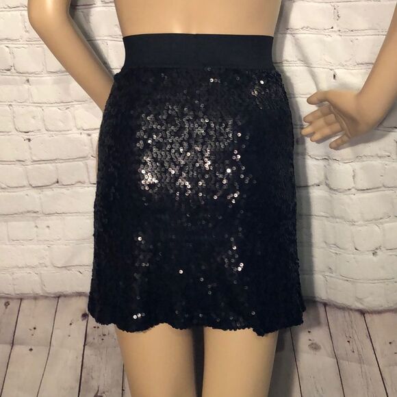 LC Lauren Conrad Black Sequined Skater Skirt Large EUC - Picture 6 of 9